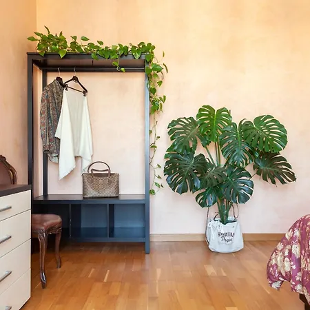Two Spacious Bedrooms 1 Minute To Metro Stop Milan Exterior photo